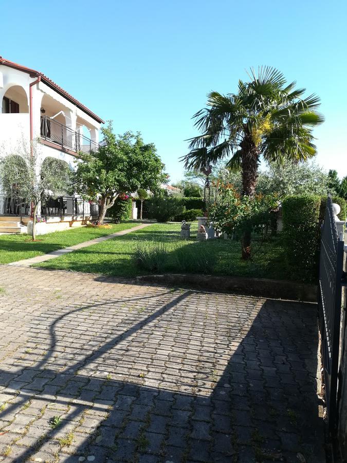 Villa Nina Porec Exterior photo